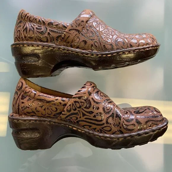 Boc BORN Size 6M Peggy Clogs Embossed Leather Slip On Clogs Wedge Women Brown - Picture 5 of 6